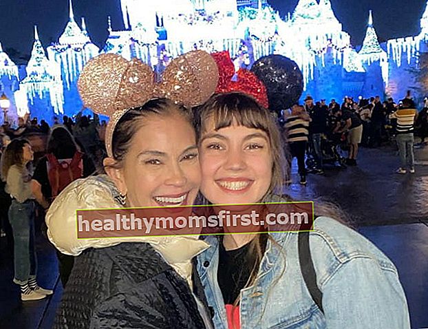 Teri Hatcher (Kiri) bersama putrinya seperti yang terlihat pada Januari 2020