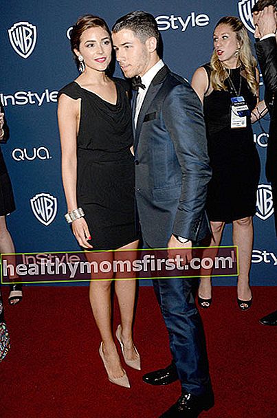 Olivia-Culpo dan Nick Jonas selama Pesta Penghargaan Golden Globe 2014