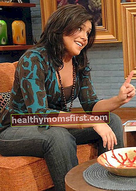 Rachael Ray selama episode The Rachael Ray Show pada Agustus 2007