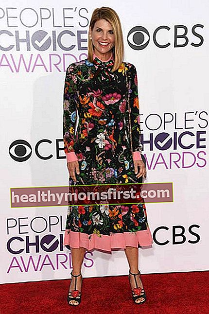 Lori Loughlin di People's Choice Awards pada Januari 2017