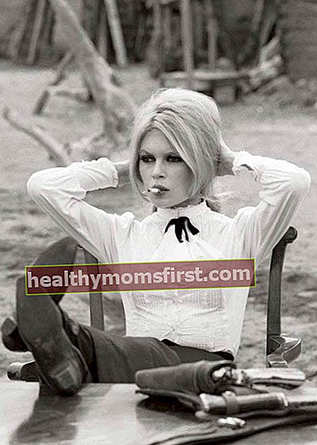Brigitte Bardot dalam pemotretan model pada tahun 1976