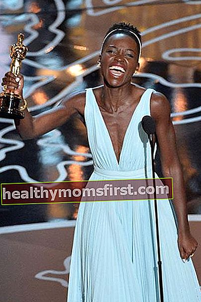 Lupita Nyong'o memenangkan Oscar untuk peran pendukung dalam 12 Years a Slave pada 2 Maret 2014
