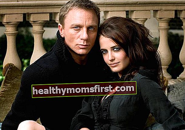 Eva Green dengan James Bond Daniel Craig.
