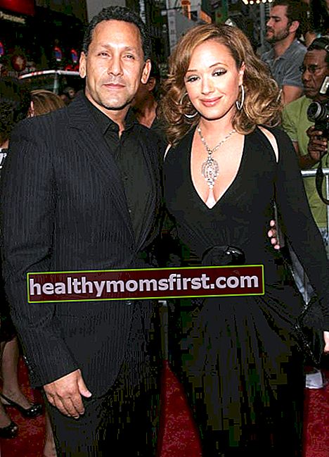 Leah Remini dan suaminya Angelo Pagan di pemutaran perdana 'El Cantante' pada Juli 2007