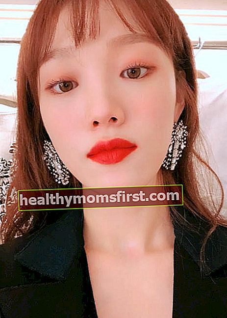 Lee Sung-kyung dalam catatan Instagram seperti yang dilihat pada bulan Mac 2018