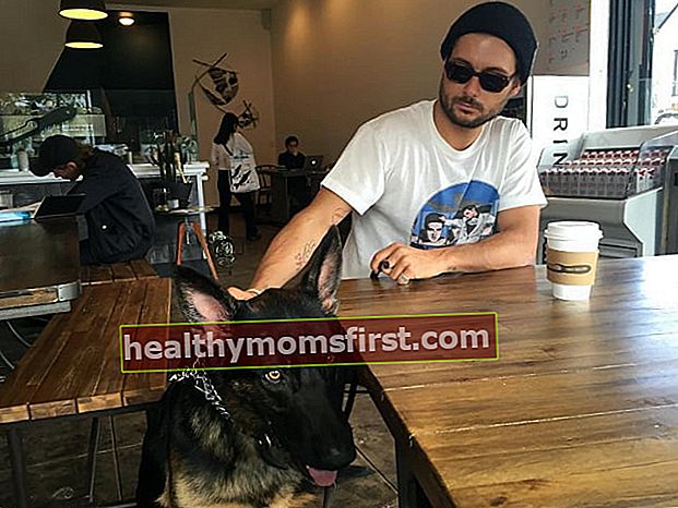 Dylan Rieder dengan anjing peliharaannya, seperti yang terlihat pada November 2015