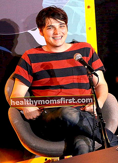 Gerard Way at the Humans From Earth Podcast Series Day 2 pada Mei 2014