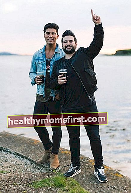 2017年8月にアイルランドのメイヨー州ウェストポートでシェイムーニーと一緒に写真に写っているダンスマイヤーズ（左）