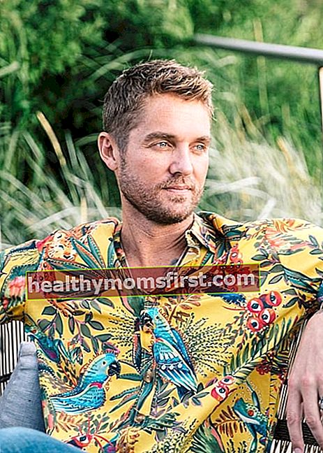 Brett Young seperti yang terlihat di Post Instagram pada September 2019