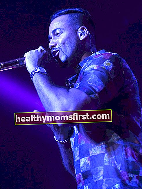 Romeo Santos bernyanyi di konser Dr Pepper di Fontainebleau Hotel pada 15 Juli 2015 di Miami Beach, Florida