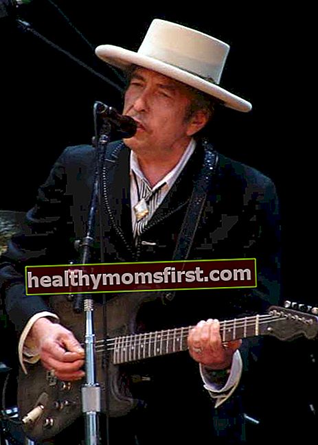 Bob Dylan di Azkena Rock Festival pada bulan Juni 2010