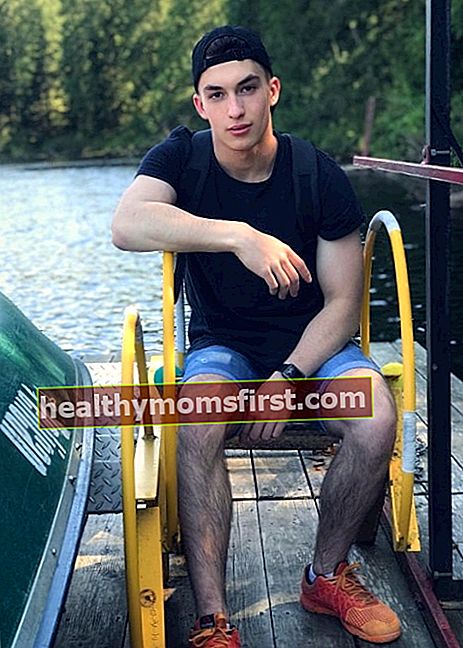 Josh Bogert di Loon Lake Lodge & Retreat pada Mei 2018