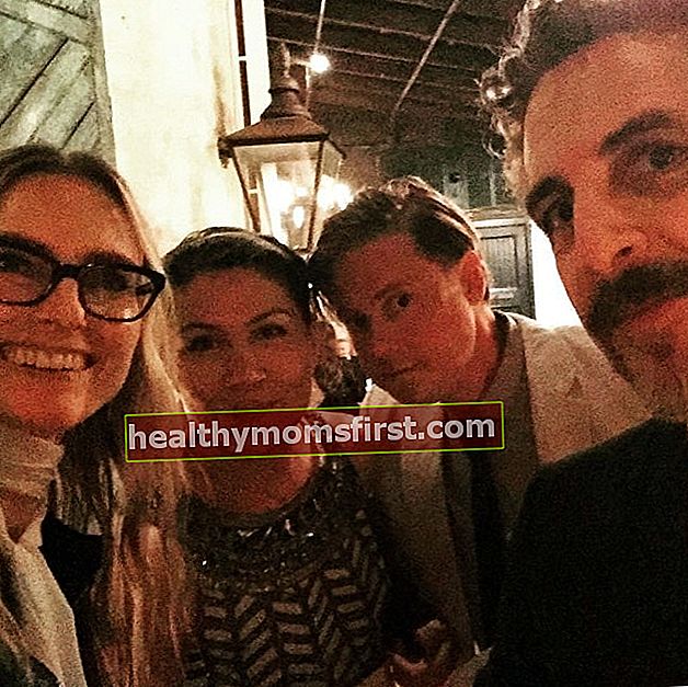 Aimee Mann bersama teman-temannya seperti yang terlihat pada Oktober 2015
