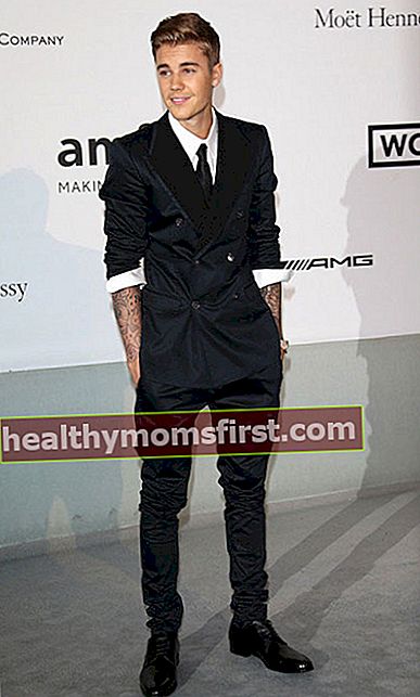 Justin Bieber melancarkan lengan baju Dolce & Gabbana.