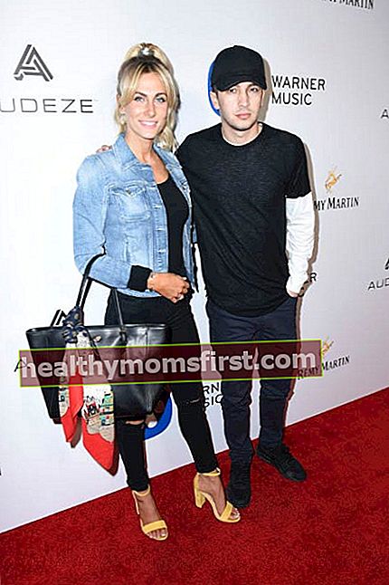 Tyler Joseph dan istrinya Jenna Black di GRAMMY Party Warner Music Group pada Februari 2017