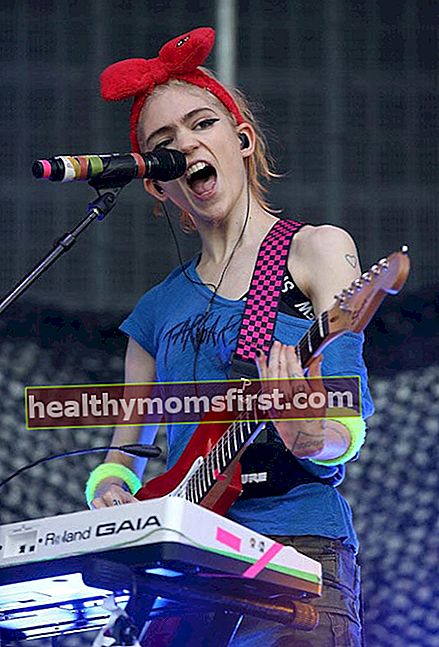 Grimes ในงาน St Jerome’s Laneway Festival เมื่อวันที่ 1 กุมภาพันธ์ 2016 ที่เมืองโอ๊คแลนด์ประเทศนิวซีแลนด์