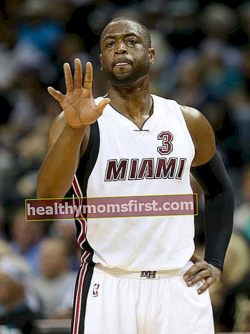 Dwyane Wade saat pertandingan Perempatfinal Wilayah Timur Playoff NBA 2016 antara Miami Heat dan Charlotte Hornets