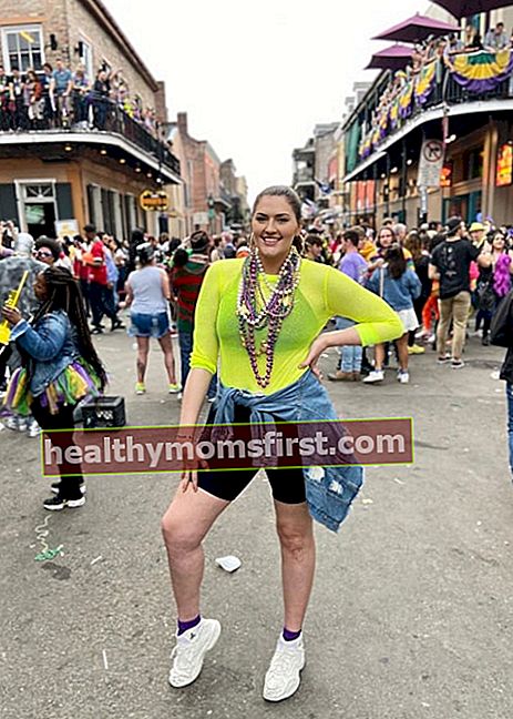 Stefanie Dolson di Mardi Gras Parade di New Orleans pada Februari 2020