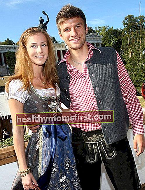 Thomas Muller dan Lisa Trede di Oktoberfest di Jerman