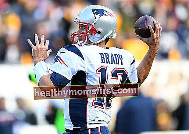 Tom Brady beraksi semasa perlawanan NFL menentang Pittsburgh Steelers di Pennsylvania pada Oktober 2016