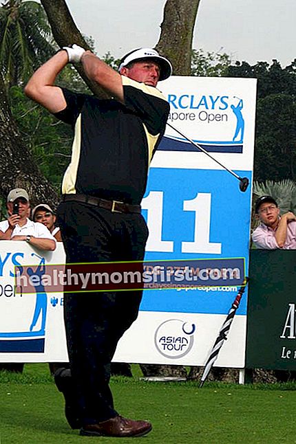 Phil Mickelson bermain golf di 2007 Barclays Singapore Open