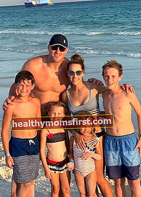 Jason Witten dan Michelle Benson Morley, bersama anak-anak mereka seperti yang terlihat pada Juli 2019