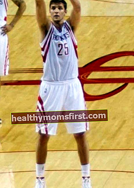 Chandler Parsons Bermain Melawan Sacramento Kings pada Maret 2012