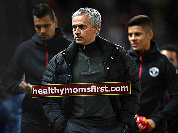 Jose Mourinho selama pertandingan UEFA Europa League antara Manchester United FC dan Fenerbahce SK pada Oktober 2016