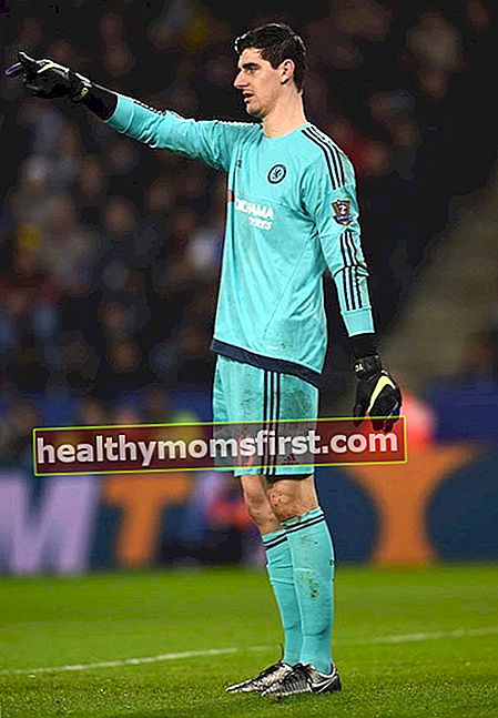 Thibaut Courtois semasa perlawanan antara Leicester City dan Chelsea pada 14 Disember 2015