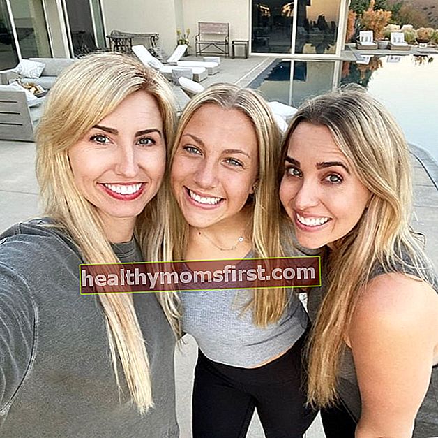 Brittany Force terlihat dalam selfie yang diambil dengan saudara perempuannya Courtney Force dan keponakan perempuan Autumn Hight pada Mei 2020