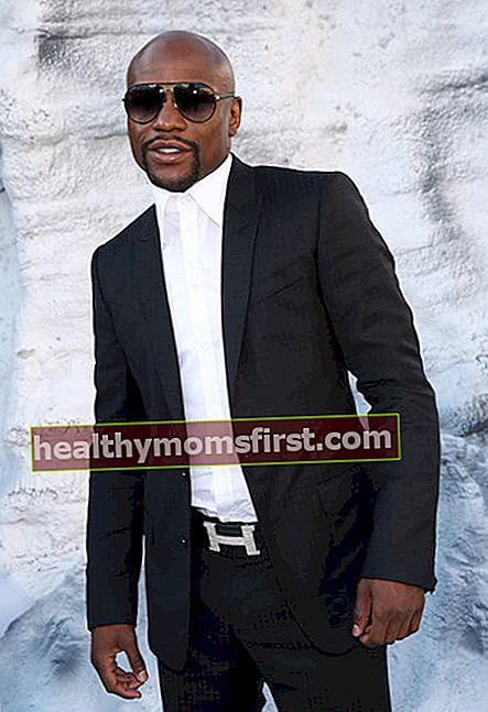 Boxer Floyd Mayweather, Jr. tiba di Guys Choice Awards 2015 Spike TV pada 6 Juni 2015 di Culver City, California