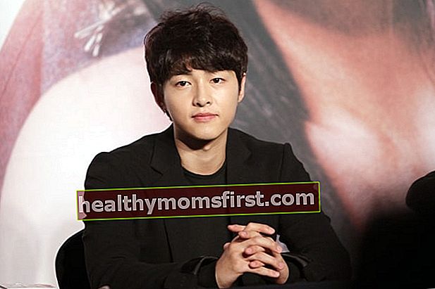 Song Joong-ki seperti yang terlihat dalam gambar yang diambil pada presentasi produksi 'The Innocent Man' pada September 2012