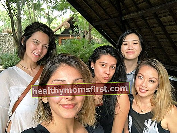 (Dari kiri ke kanan) Geovanna Antoinette dalam perjalanan perempuan bersama Tiffany Del Real, Nikki Limo, Julia Chow, dan Christina pada Desember 2018