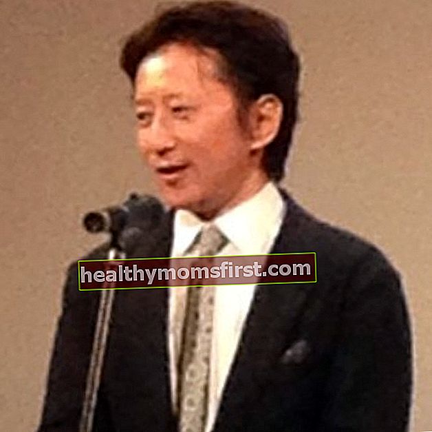 Hirohiko Araki seperti yang terlihat dalam foto yang diambil saat pidatonya pada tanggal 5 Desember 2013
