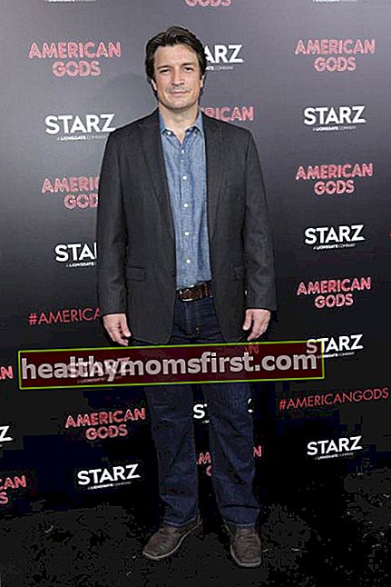 Nathan Fillion saat pemutaran perdana Starz's American Gods pada April 2017