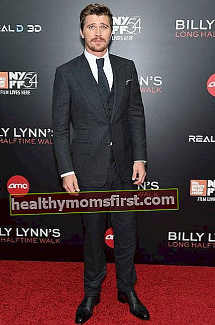 Garrett Hedlund di acara Long Halftime Walk Billy Lynn semasa Festival Filem New York pada bulan Oktober 2016