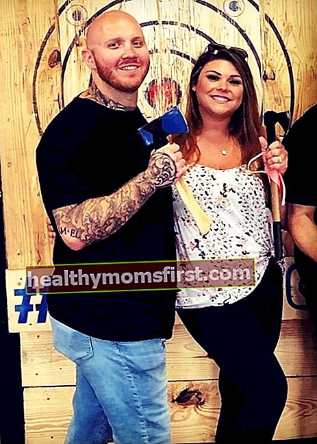 TimTheTatman seperti yang terlihat dalam foto yang diambil bersama istrinya di Alexis pada Agustus 2020