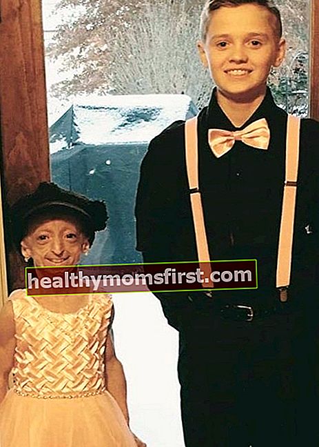 Kaylee Halko seperti yang terlihat dalam foto dengan seorang anak laki-laki bernama Jake pada Desember 2016