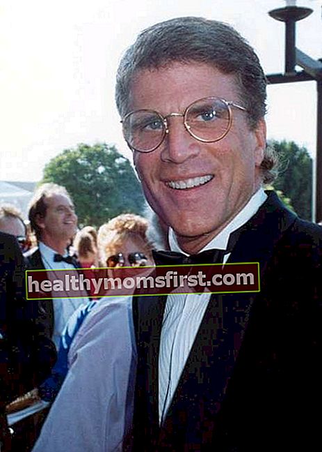 Aktor Ted Danson menghadiri Penghargaan Emmy ke-42 pada September 1990