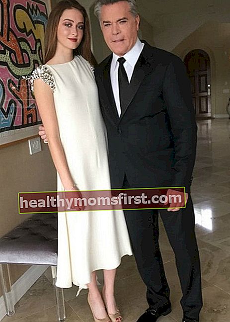 Ray Liotta bersama putrinya seperti yang terlihat pada Januari 2017