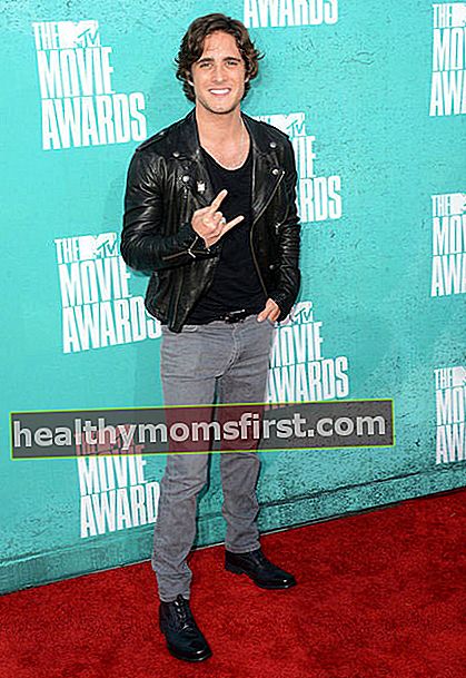 Diego Boneta ระหว่าง MTV Movie Choice Awards 2012