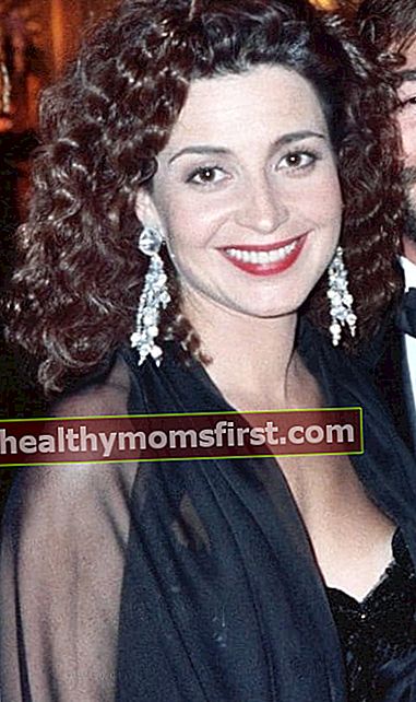 Annie Potts di Emmy Awards pada tahun 1989