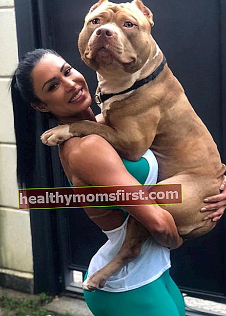 Gracyanne Barbosa กับสุนัขของเธอเมื่อเดือนพฤษภาคม 2018