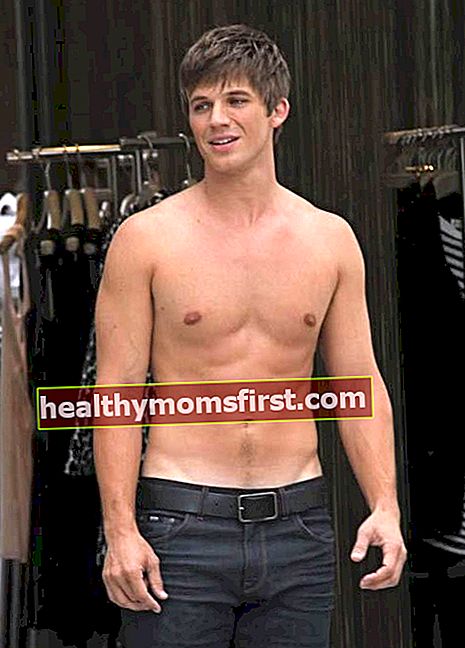 Matt Lanter gömleksiz vücut hala TV dizisi 90210
