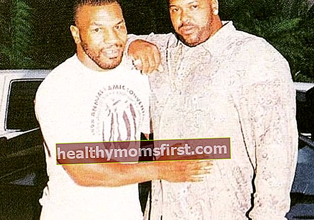 Suge Knight (Kanan) bersama Mike Tyson