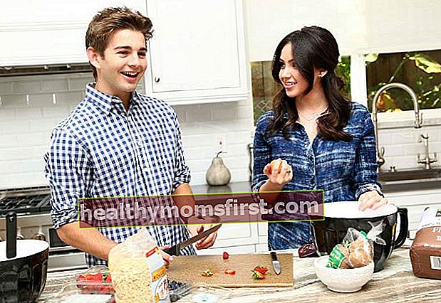 Jack Griffo และ Ryan Newman ที่เห็นในเดือนพฤศจิกายน 2014