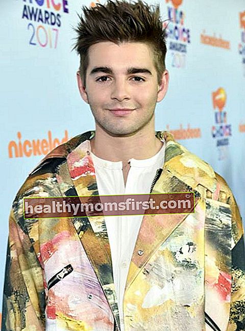 Jack Griffo จากรางวัล Kids 'Choice 2017 ของตู้เพลง