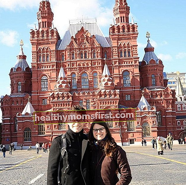 Брайан Дішарт, побачений під час позування для картини поруч з Амелією Роуз Блер у Кремлі, Москва, що знаходиться в Росії в січні 2019 року