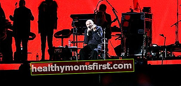Phil Collins, 30 Haziran 2017'de Hyde Park, Londra'da performans sergilerken görüldüğü gibi