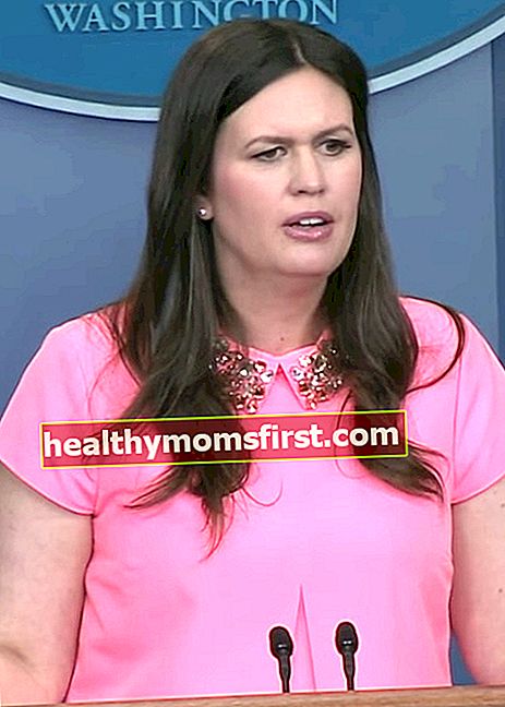 2017 년 5 월 백악관 언론 브리핑에 참석 한 Sarah Huckabee Sanders